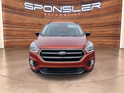 Used 2019 Ford Escape SE image 9