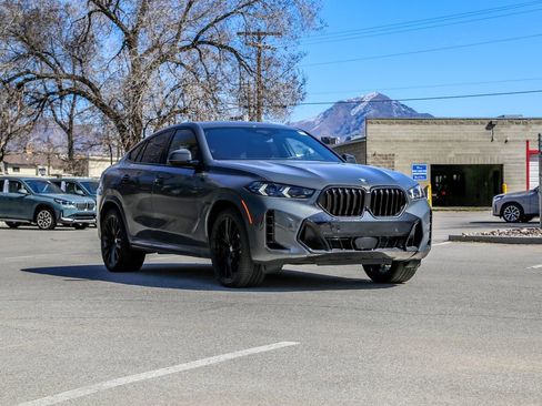 New 2026 BMW X6 xDrive40i image 7