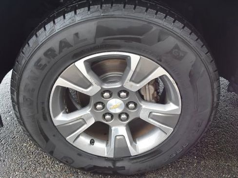 Used 2019 Chevrolet Colorado Z71 image 48