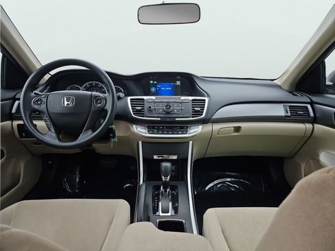 Used 2013 Honda Accord LX image 3