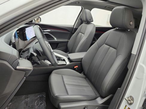 Used 2025 Audi Q5 Premium w/ Convenience Package AWD/4WD image 15