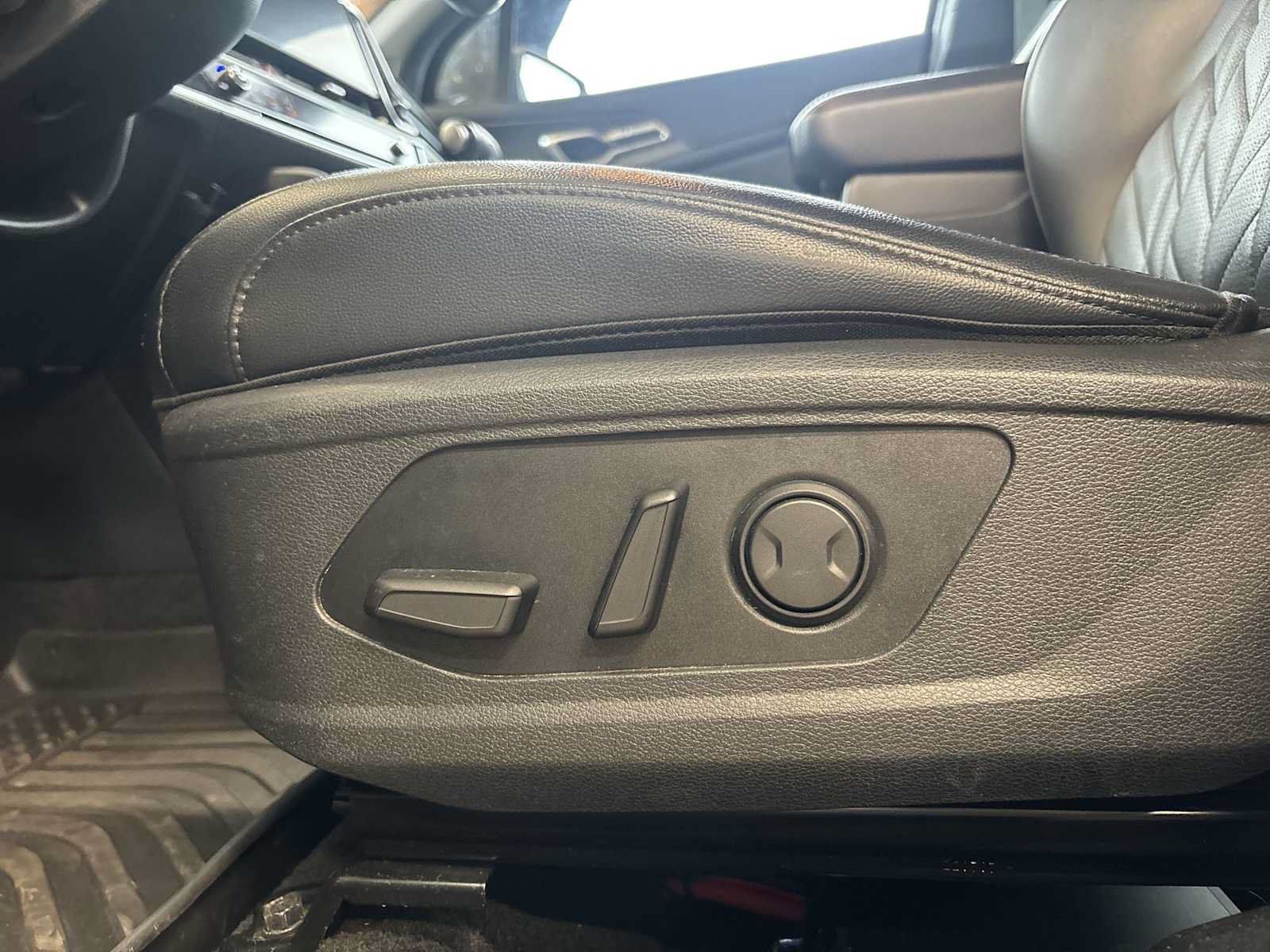 Used 2023 Kia Sportage X-Line AWD/4WD image 13