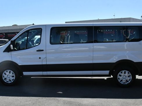Used 2023 Ford Transit 350 XLT image 4