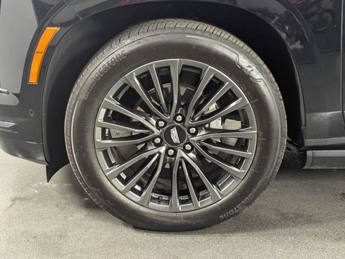 Used 2025 Cadillac Escalade Sport Platinum AWD/4WD image 10