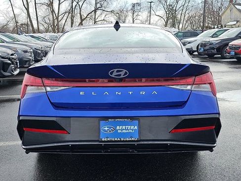 Used 2024 Hyundai Elantra SEL w/ Convenience Package image 5