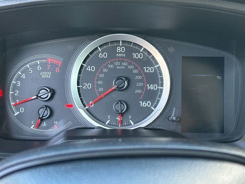 Used 2022 Toyota Corolla Cross L AWD/4WD image 21