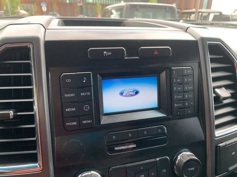 Used 2016 Ford F150 XLT AWD/4WD image 11
