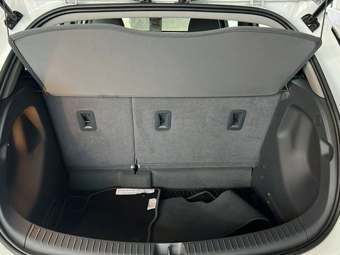 Used 2020 Chevrolet Bolt LT image 10