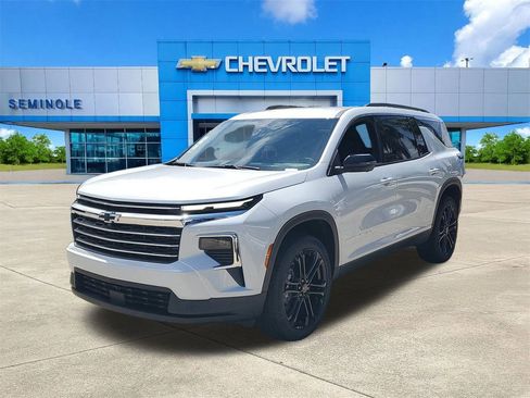 New 2026 Chevrolet Traverse LT w/ Driver Confidence Package image 2