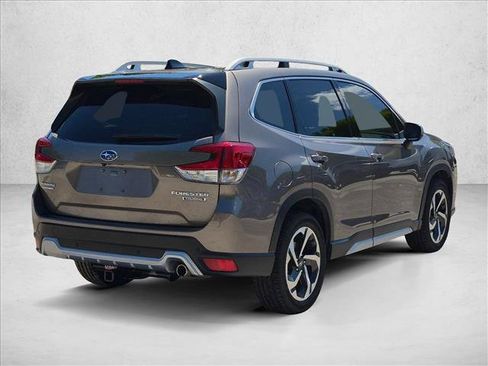 Used 2024 Subaru Forester Touring AWD/4WD image 5