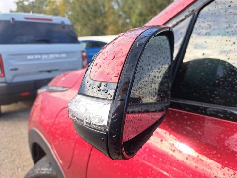 Used 2022 Chevrolet Bolt EUV Premier w/ Sun & Sound Package image 4