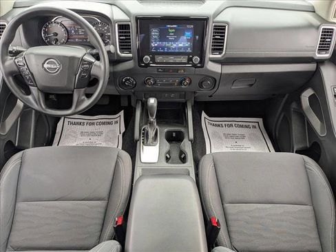 Used 2023 Nissan Frontier SV image 16