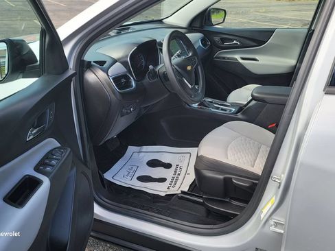 Used 2018 Chevrolet Equinox LS w/ LPO, Protection Package FWD image 18