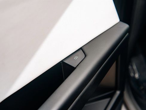 Used 2024 Tesla Cybertruck AWD Crew Cab image 17