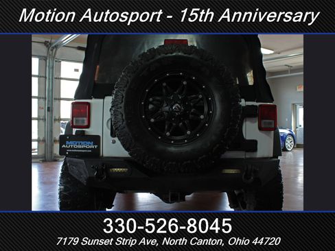 Used 2018 Jeep Wrangler Unlimited Sport S AWD/4WD image 9