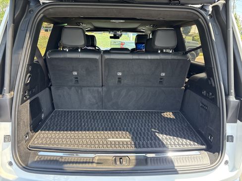 Used 2024 Jeep Grand Wagoneer Series III w/ Rear Seat Video Group 1 AWD/4WD image 37