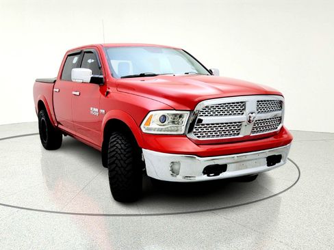 Used 2015 RAM 1500 Laramie w/ Convenience Group image 4