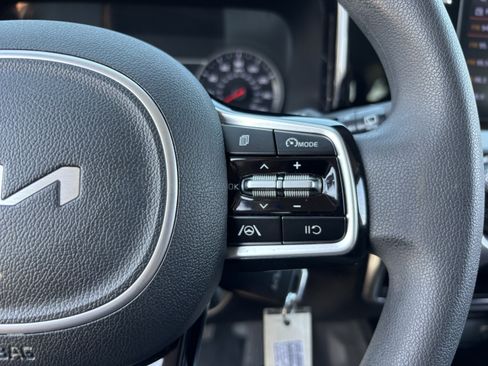Certified 2022 Kia Sorento LX FWD image 26