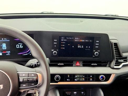Used 2025 Kia Sportage LX FWD image 15