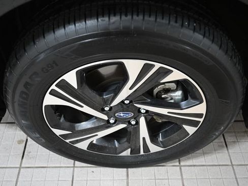 Certified 2024 Subaru Crosstrek 2.0i Premium AWD/4WD image 17