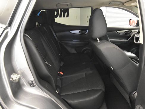 Used 2019 Nissan Rogue Sport S w/ Appearance Package image 18