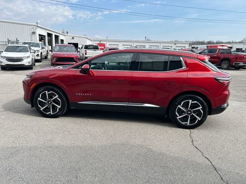 Used 2025 Chevrolet Equinox EV LT w/ Convenience Package image 4