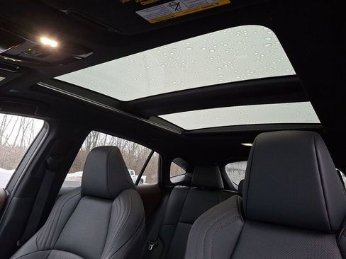 New 2024 Toyota Venza Limited AWD/4WD image 14