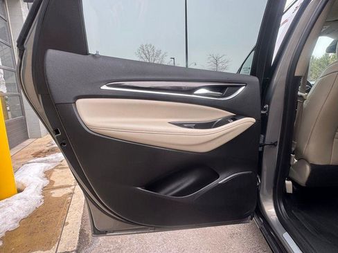 Used 2018 Buick Enclave Essence image 39