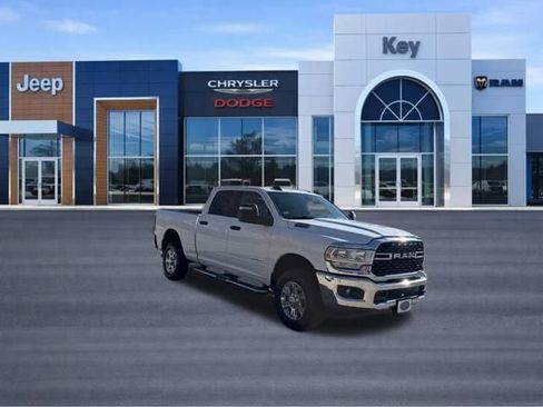 Used 2024 RAM 2500 Big Horn AWD/4WD image 8