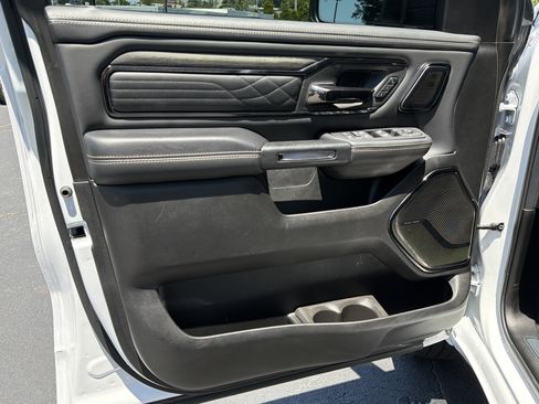 Used 2025 RAM 1500 Limited AWD/4WD image 12