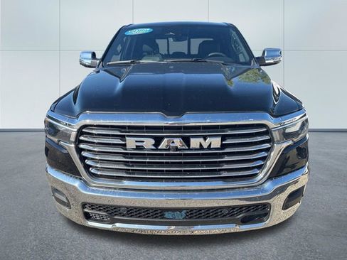 Used 2025 RAM 1500 Laramie AWD/4WD image 5