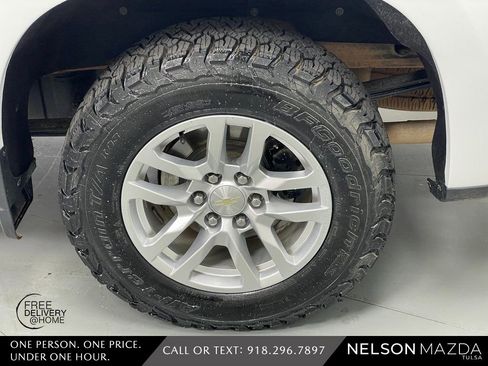 Used 2020 Chevrolet Silverado 1500 LT w/ Texas Edition image 12