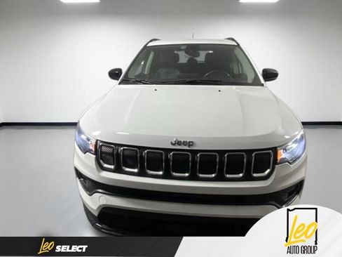 Used 2022 Jeep Compass Latitude AWD/4WD image 6