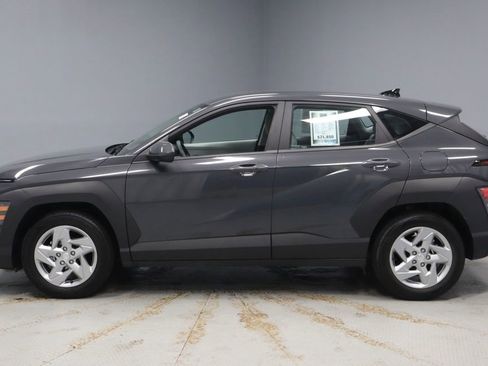Used 2024 Hyundai Kona SE image 7