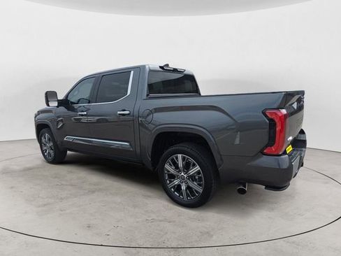 Used 2022 Toyota Tundra Capstone AWD/4WD image 3