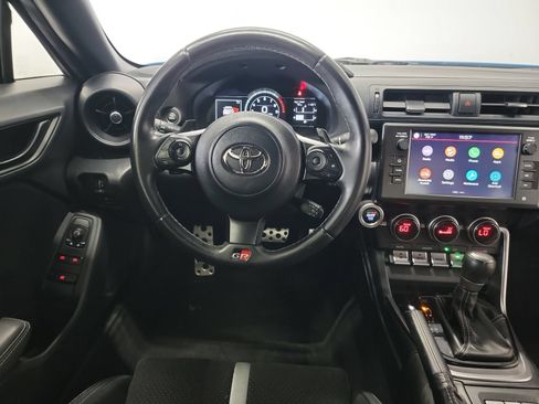 Used 2023 Toyota GR86 Premium RWD image 16