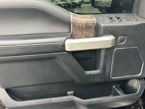 Used 2019 Ford F250 Lariat w/ Lariat Ultimate Package image 14