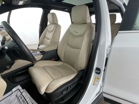 Used 2017 Cadillac XT5 Luxury w/ Driver Awareness Package image 33