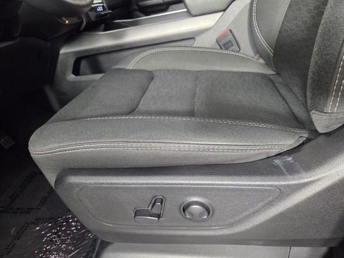 Used 2025 RAM 1500 Big Horn AWD/4WD image 12