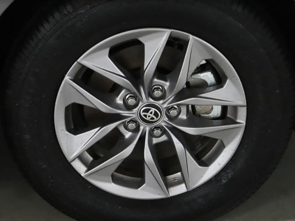 Used 2026 Toyota Sienna XLE AWD/4WD image 10