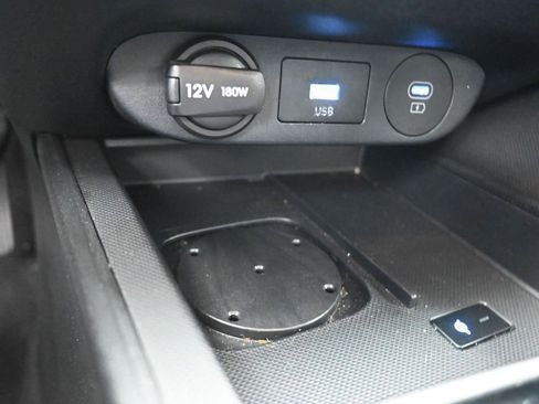 Used 2025 Hyundai Elantra SEL image 13