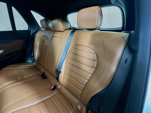 Certified 2022 Mercedes-Benz GLC 43 AMG 4MATIC image 24