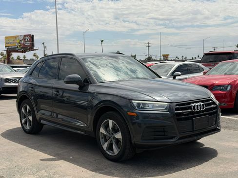Used 2020 Audi Q5 2.0T Premium w/ Titanium Sport Package AWD/4WD image 13