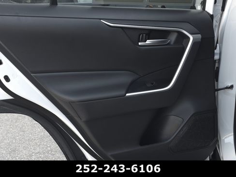 Used 2024 Toyota RAV4 XLE w/ Convenience Package image 29