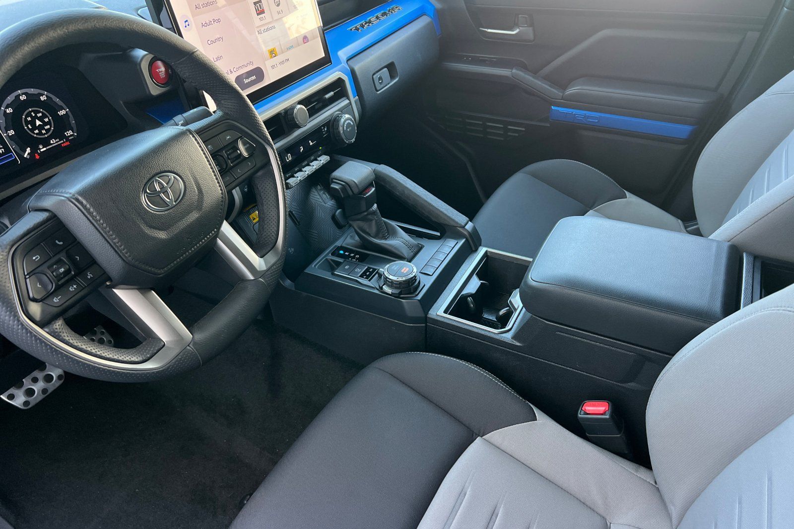 Certified 2025 Toyota Tacoma TRD Sport w/ TRD Sport Upgrade Package AWD/4WD image 9