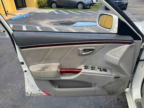 Used 2006 Hyundai Azera SE image 24