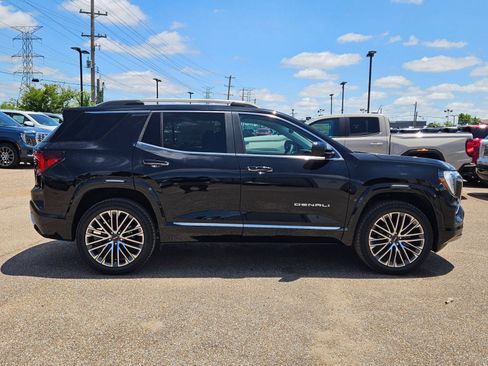 New 2026 GMC Terrain Denali AWD/4WD image 7