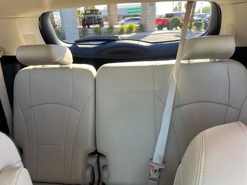 Used 2021 Buick Enclave Essence w/ Sound and Sites Package image 17