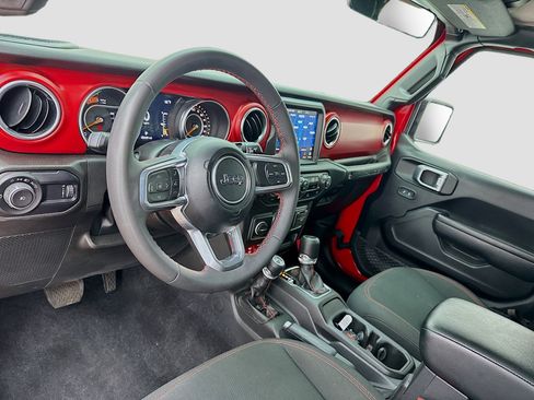Used 2023 Jeep Wrangler Unlimited Rubicon AWD/4WD image 7