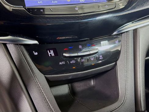 Used 2021 Cadillac XT6 Sport AWD/4WD image 17